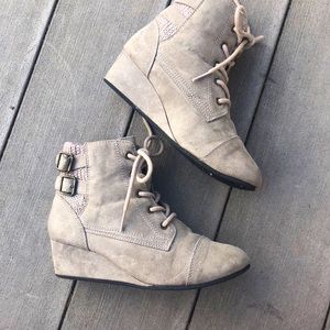 Simply Styled little girl lace up dress boot - gray